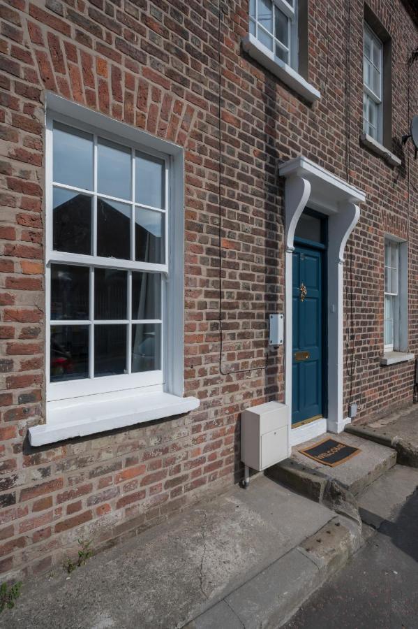 Central Belfast Apartments: Georgian House Exterior photo